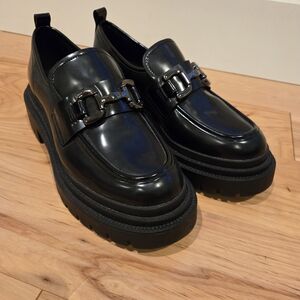 Madden Girl Black Platform Loafers with Buckle Ladies Size 11